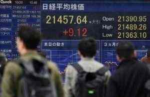 Nikkei termina el año arriba 18%