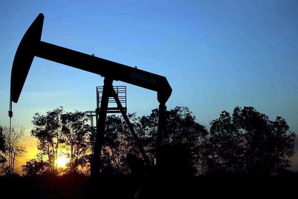 El petróleo sube cuando la OMS declara emergencia