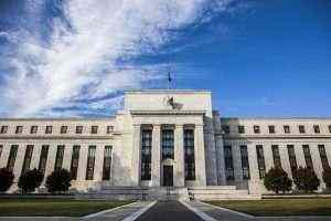 La Reserva Federal limita los pagos de dividendos bancarios