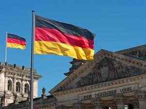 Los fabricantes alemanes evitan la contracción por primera vez en 19 meses