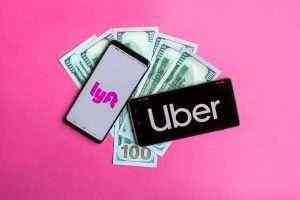 Corte de apelaciones de California dictamina que Uber y Lyft deben reclasificar a los conductores como empleados