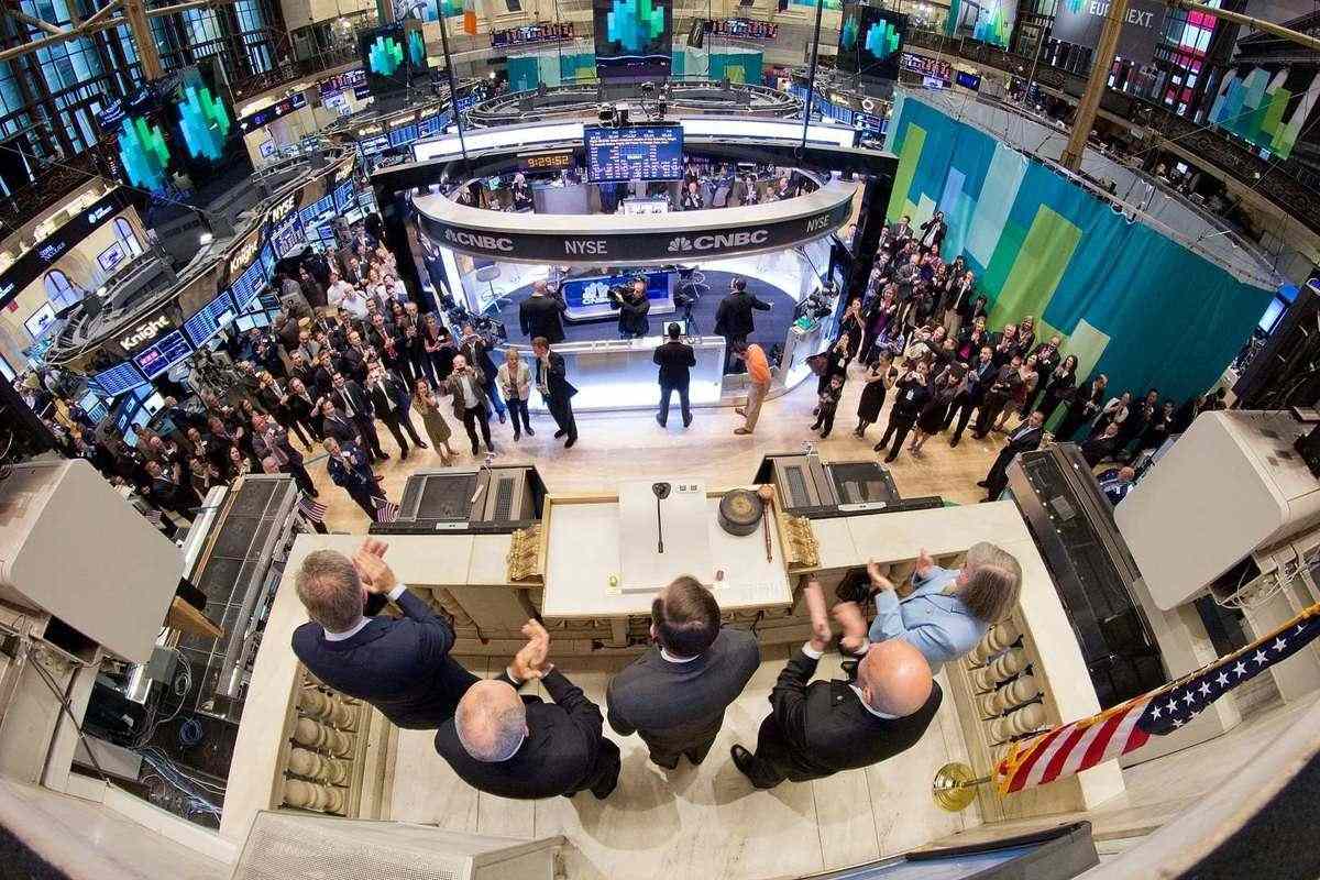 Acciones asiáticas sometidas a caída de S&P