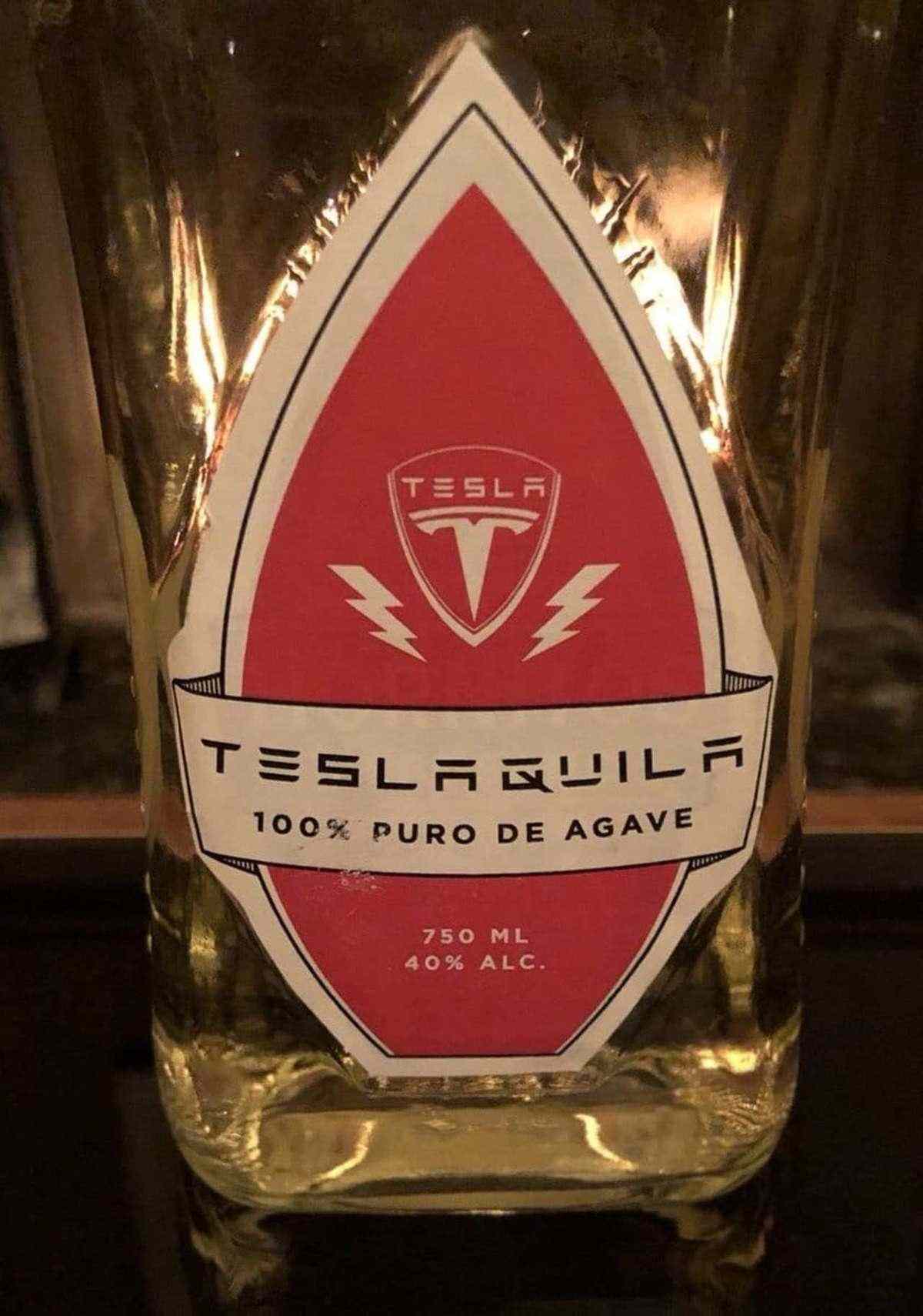 Tesla presenta ‘Tesla Tequila’ por $ 250