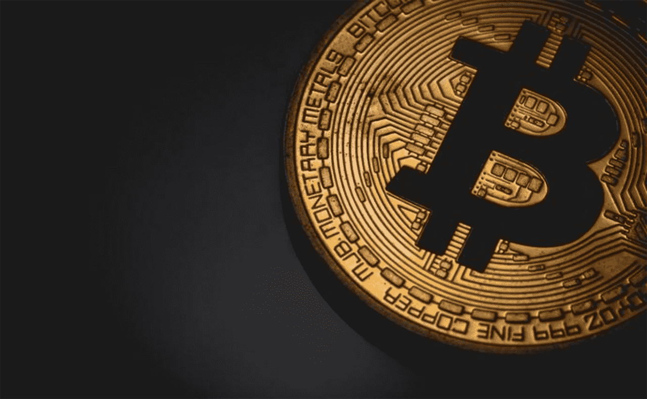 Bitcoin se desploma un 10%