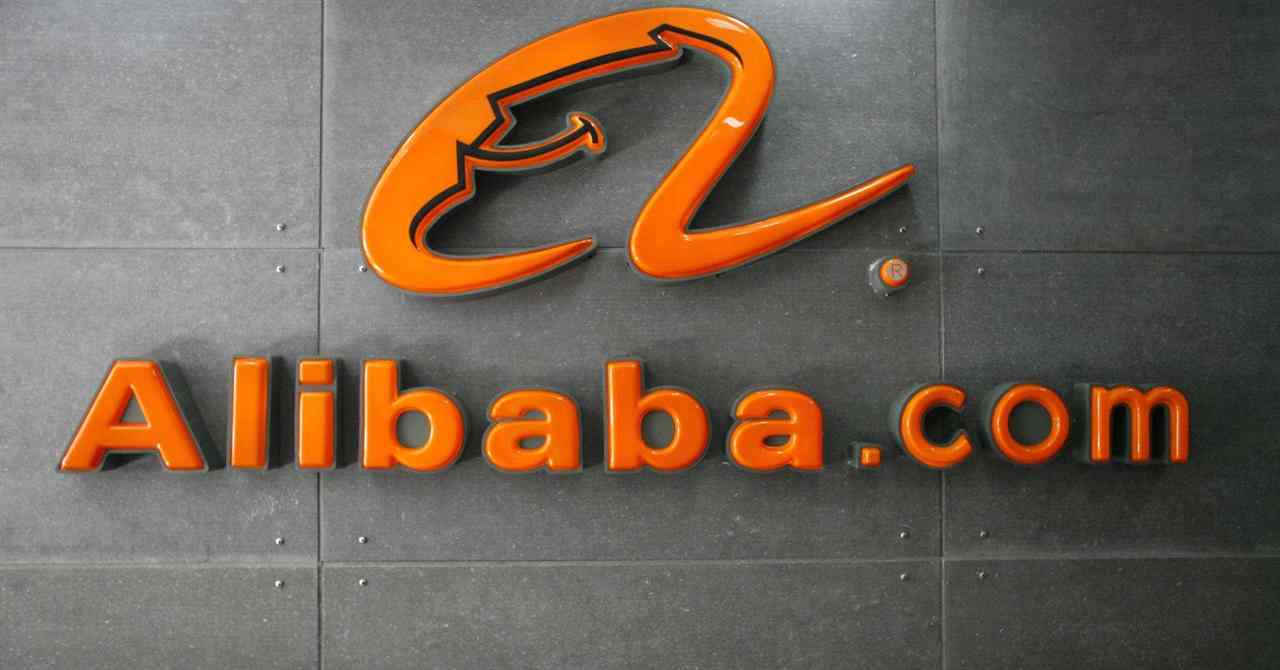 Los reguladores antimonopolio de China sopesan imponer una multa récord a Alibaba