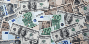 Las acciones europeas alcanzan un nuevo máximo de un año antes de la decisión del BCE