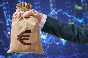 Профицит внешнеторгового баланса еврозоны вырос в октябре до 28 миллиардов евро