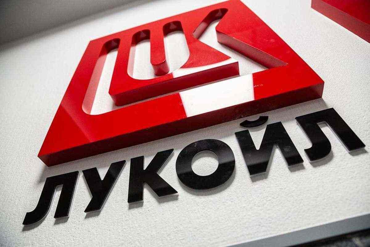 Как «Лукойл» и Nike справляются с коронавирусом?