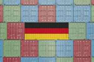 Экспорт в Германии упал в апреле более чем 31%