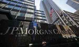 Полугодовая прибыль JP Morgan упала на 60%