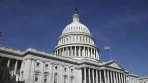 Конгресс США прогнозирует снижение дефицита бюджета