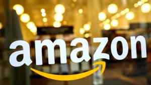 Amazon стал крупнейшим продавцом одежды и обуви в США