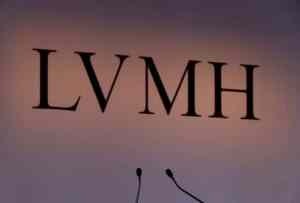 Выручка LVMH выросла в первом квартале на 32%