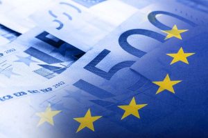 Еврокомиссия увеличила прогноз роста экономики еврозоны