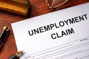В США отмечено недельное снижение заявок на пособие по безработице