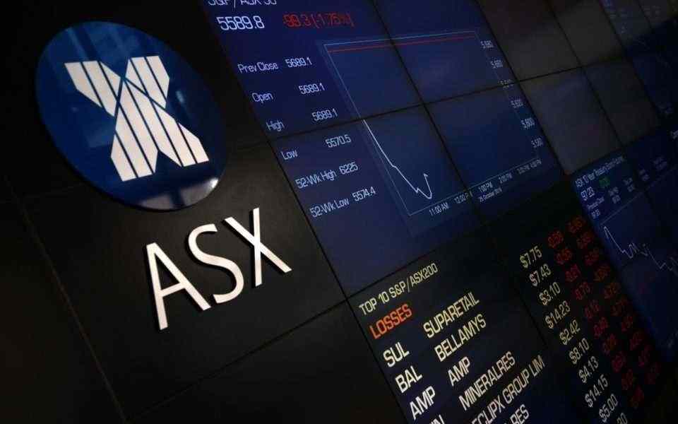 AUSTRALIAN STOCKS HIKE UP FROM WESTPAC, OIL PRICES; NZ SOARS