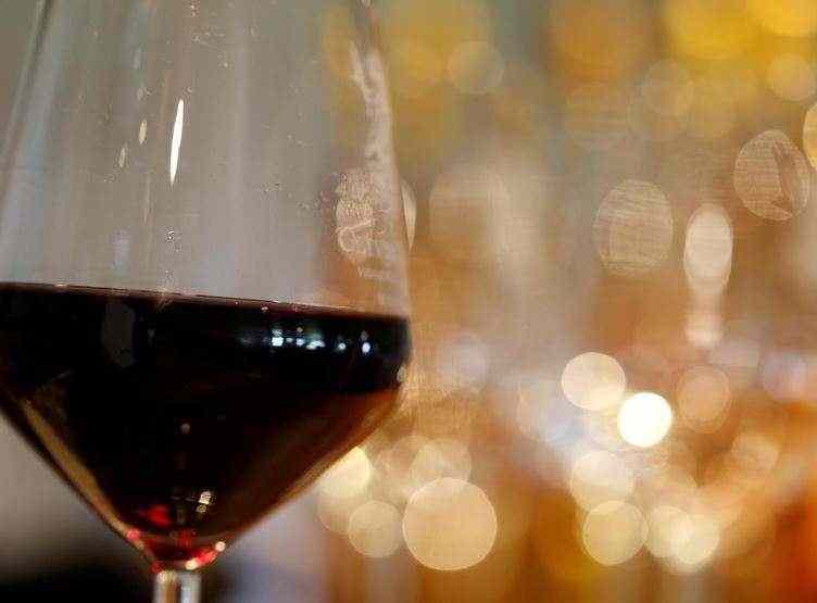 U.S. wine industry fears proposed 100% tariffs on French imports