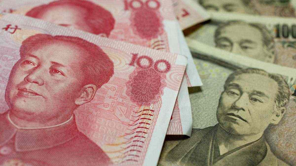 Dollar gains on upbeat manufacturing data, yuan declines over virus concerns