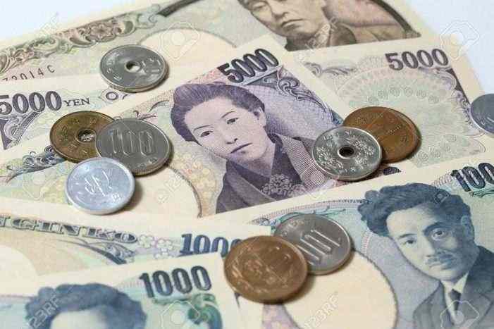 Yen gains on nCoV concerns, frail economic outlook drags euro