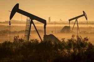 Oil advances as stimulus optimism, expected oil reduction counter virus impact