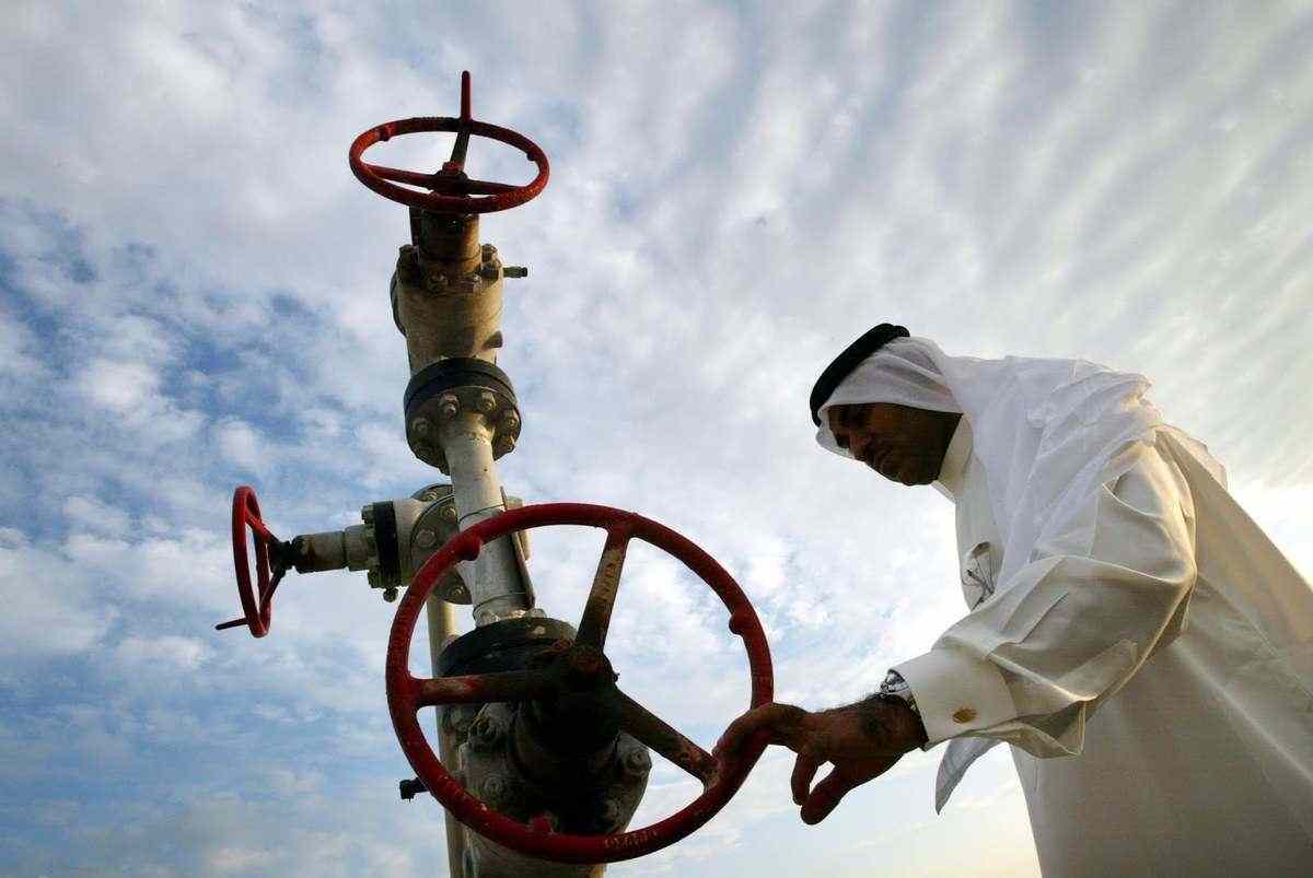 Gulf reels after oil price shock due to COVID-19 spread