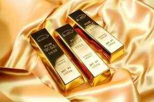 Gold prices drop as economic turbulence continues