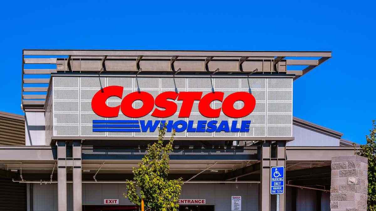 Costco’s revenue falls amid coronavirus pandemic