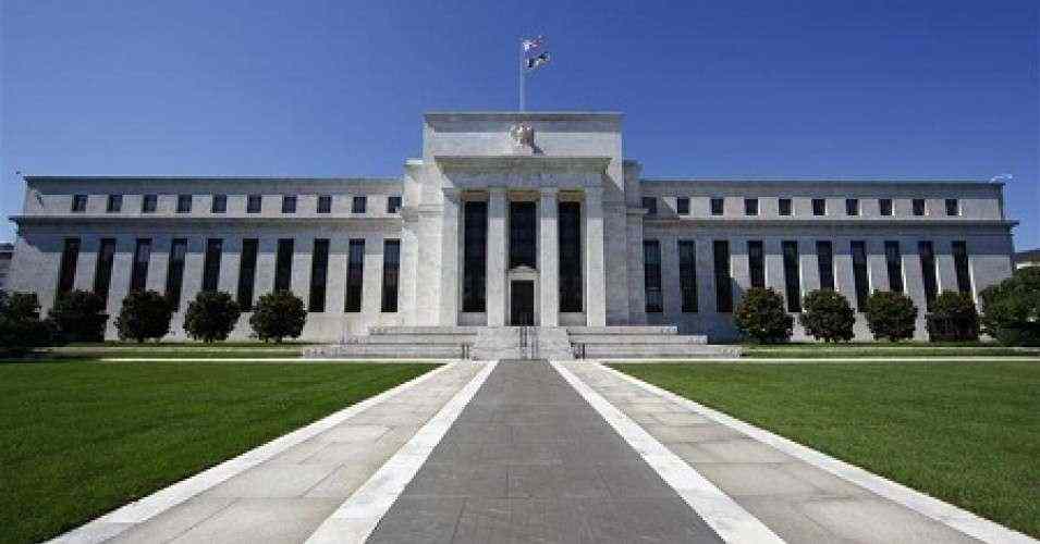 Fed’s gloomy outlook prompts rush for dollar