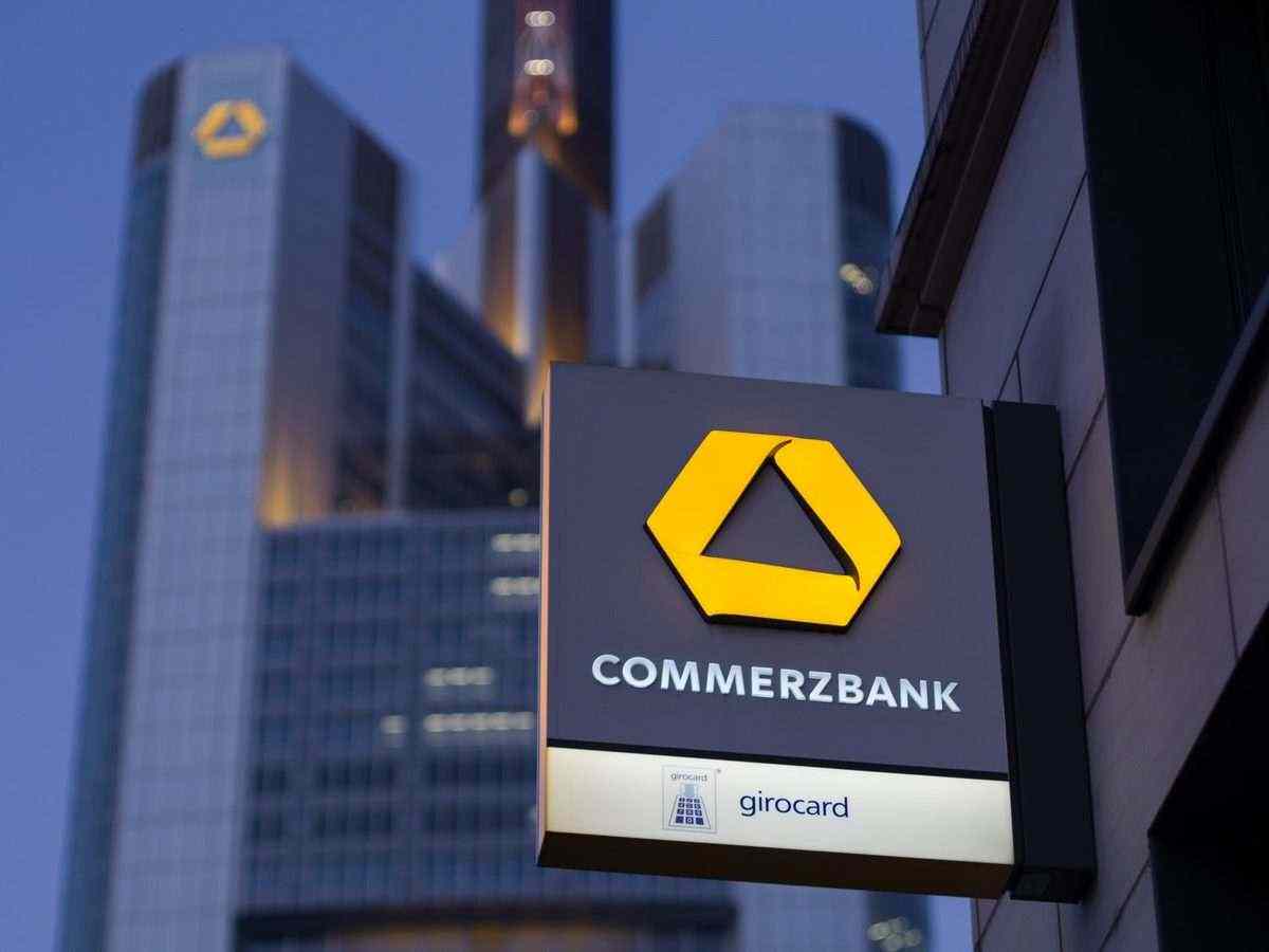 Cerberus Management wants Commerzbank to cut 7,000 jobs amid coronavirus pandemic