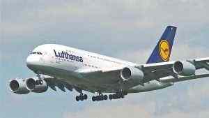 The largest German airline Lufthansa gears up for bailout showdown with investors