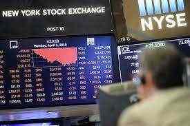 Wall Street advances on recovery hopes, Nasdaq reaches new record