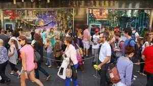 Aussie retail sales advance in June, extend upbeat record