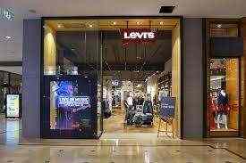 Levi Strauss foresees struggling second half as pandemic presses, to cut 700 jobs