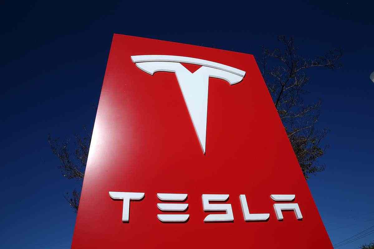 Tesla’s shares surge by 13%, the most bullish target on Wall Street