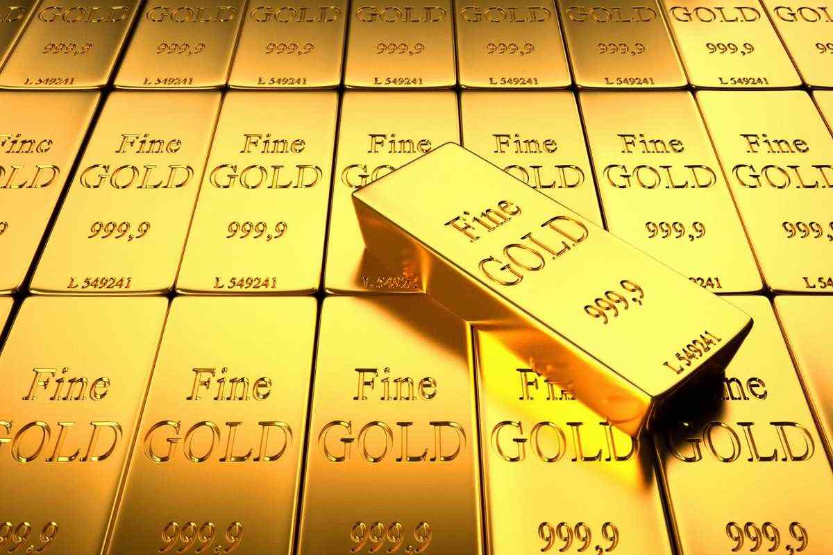 Gold breaks three-day loss streak as Dollar falls from highs