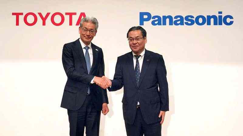 Toyota and Panasonic to produce lithium-ion batteries for Japan hybrid cars