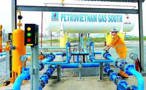 AES and PetroVietnam Gas to develop a $2.8 billion LNG import terminal