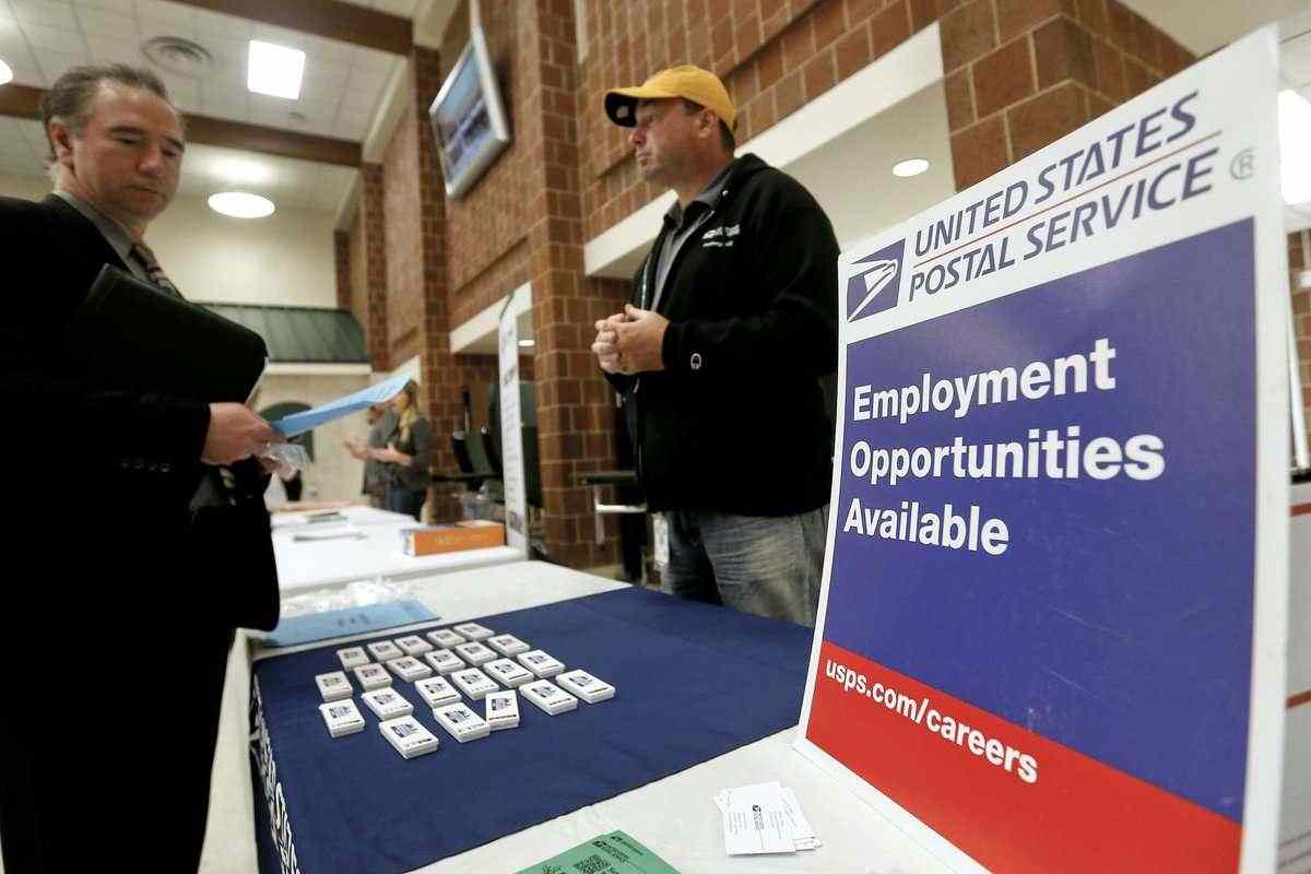 U.S. jobs, employment indicate struggling labor market