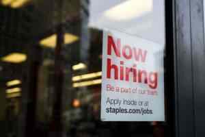 U.S. retail sales accelerate, weekly jobless claims drop