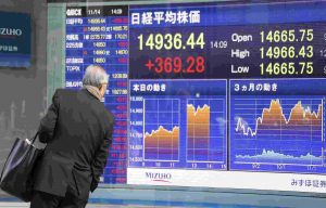 Asian shares advance; global economic recovery loses momentum